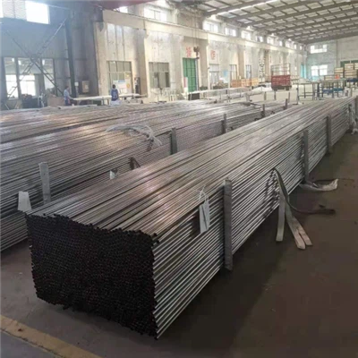 Astm Ss 201 304 316 316L 321 410 420 430 Tuyau en acier inoxydable soudé rectangulaire carré rond Inox